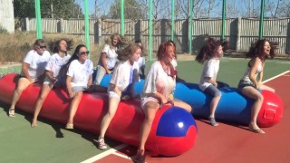 Атракціон «Велетенські сосиски»